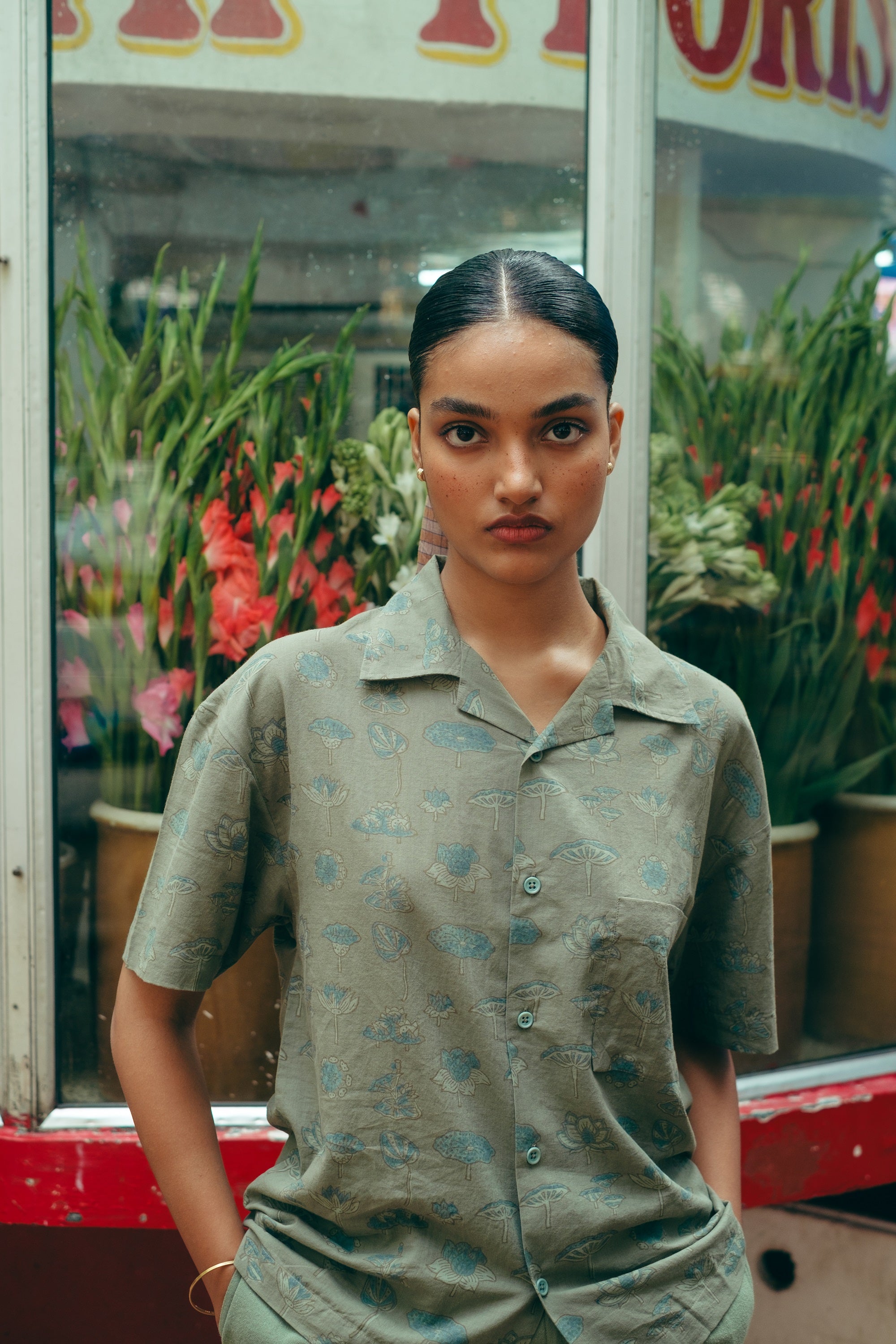 Short Sleeve Vacay Shirt, in Lotus Print