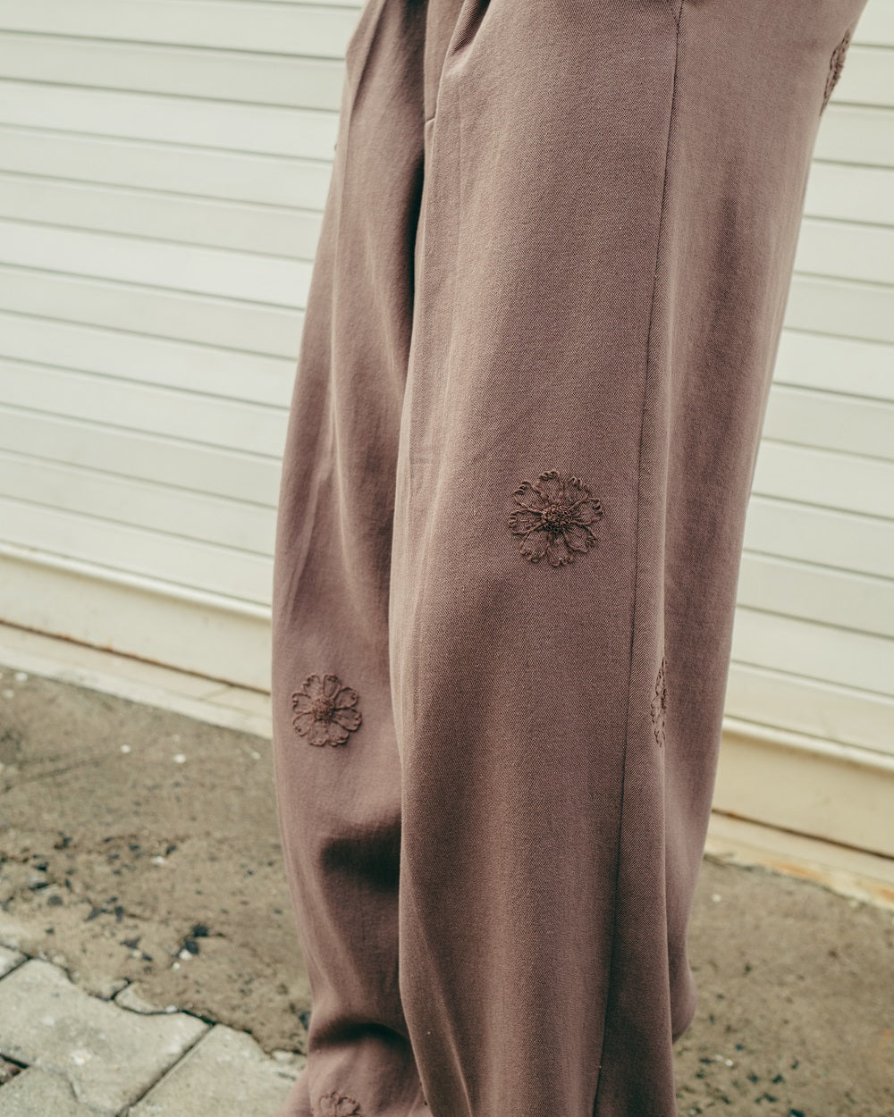 Embroidered Single Pleat Pant, in Umber