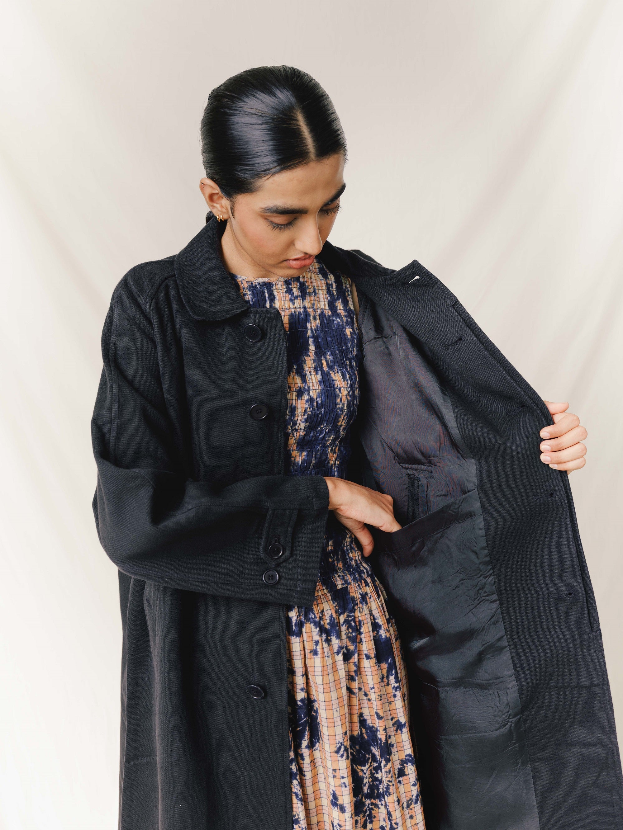 Nain Coat, in Black