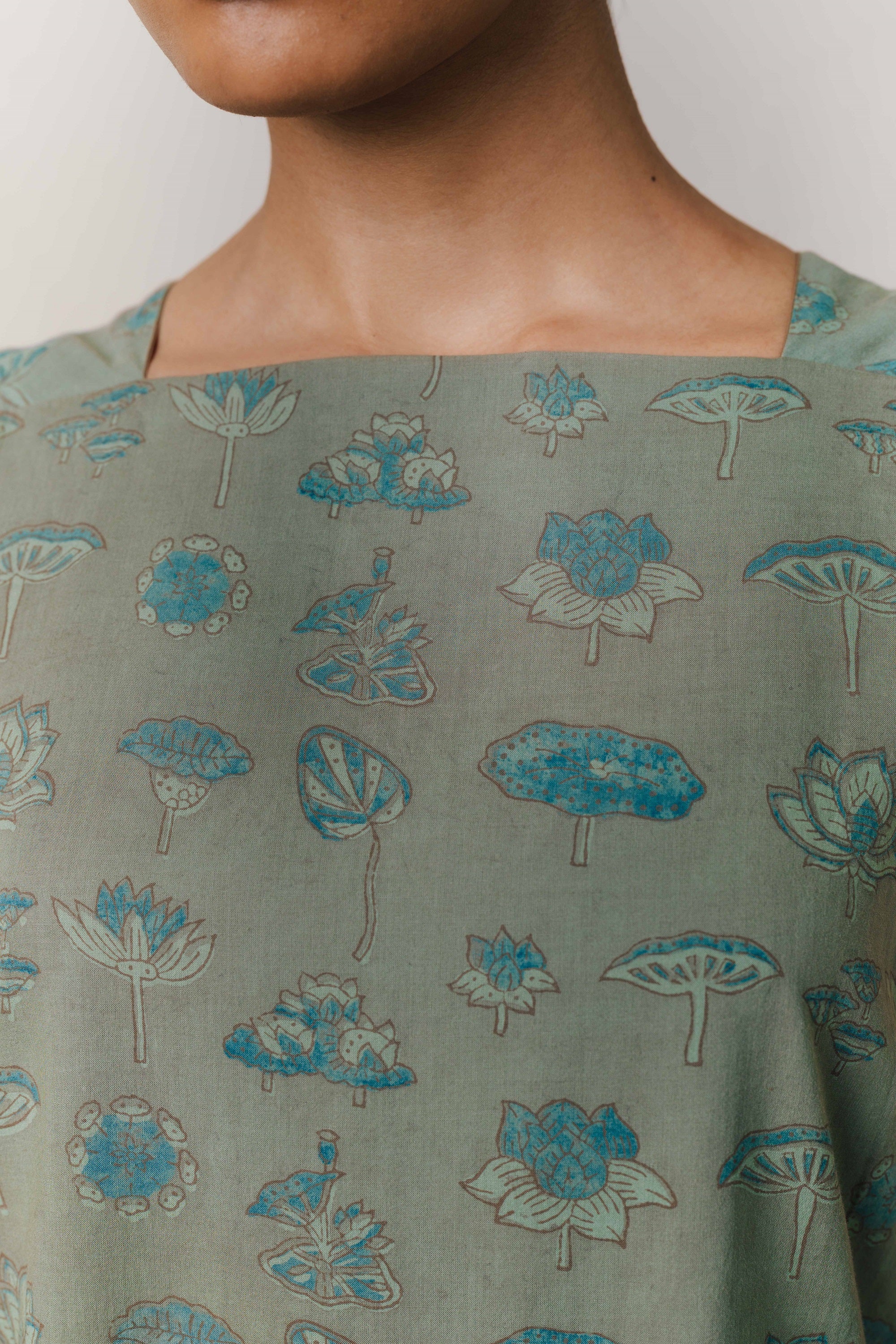 Sleeveless Boat Neck dress, in Greenstone Lotus print