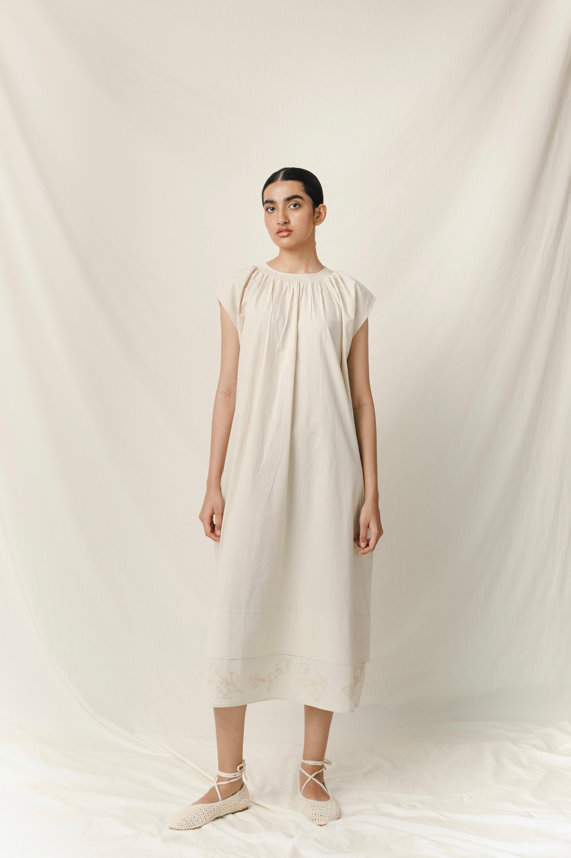 Embroidered Short Sleeve Hammock Dress, in Shell