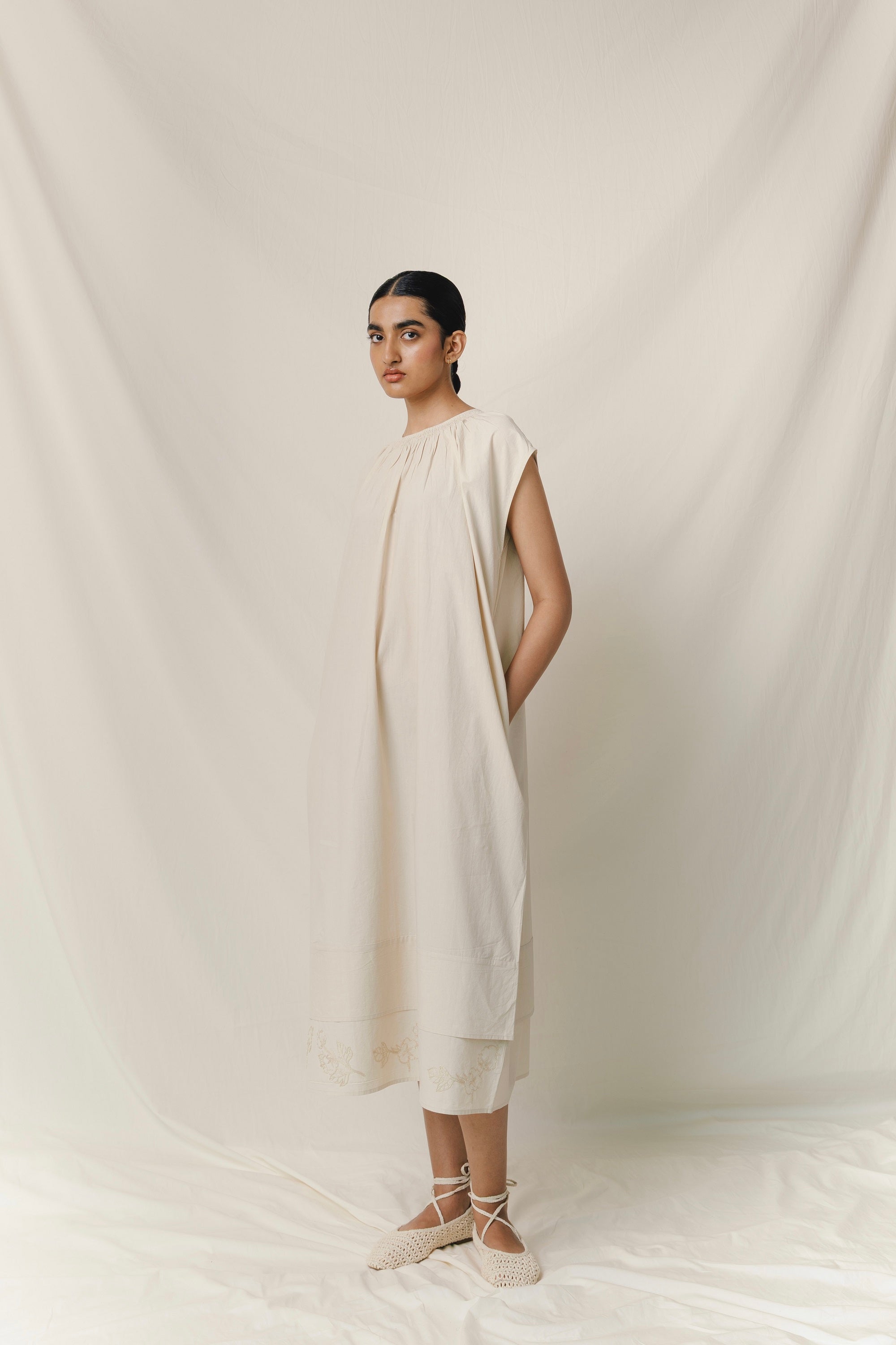Embroidered Short Sleeve Hammock Dress, in Shell